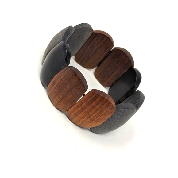 Zebu Horn and Wood Bracelet from Madagascar - Picture 1 of 3